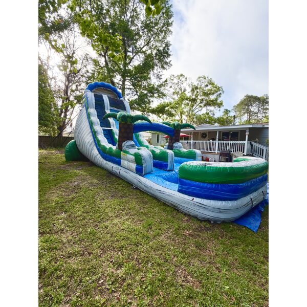 The Duval – Single lane 22ft Water slide